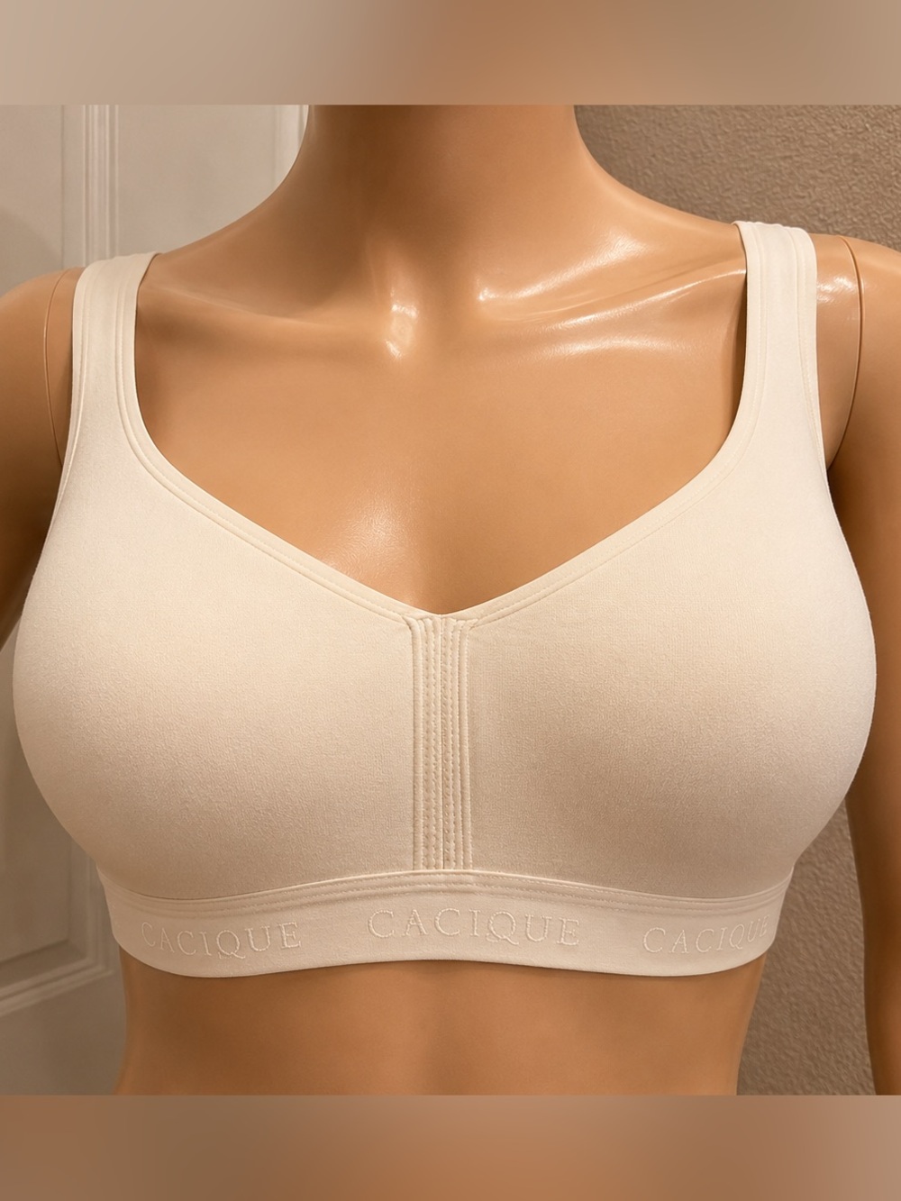 Cacique Cream Wireless Comfort Bra